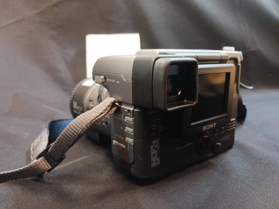 Sony Mavica MVC-FD91 Digital Cameras Black New Body Only