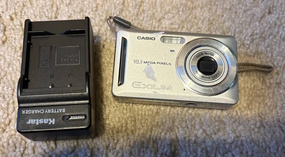 Casio Z9 Digital Cameras
