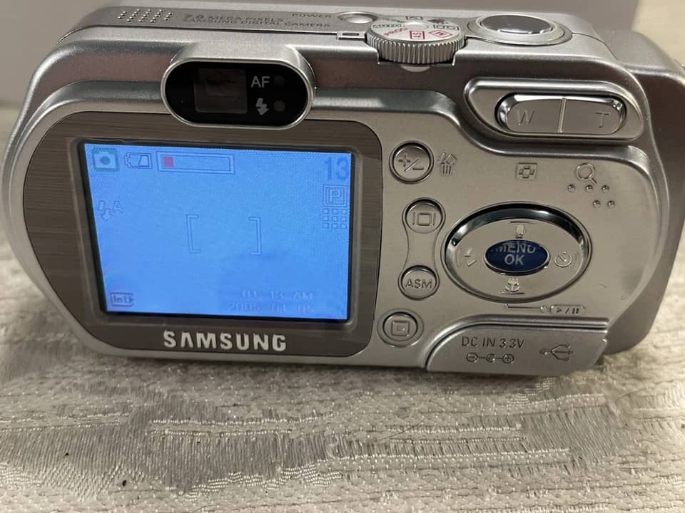 Samsung Digimax A7 Digital Cameras Silver Used - Good Body Only