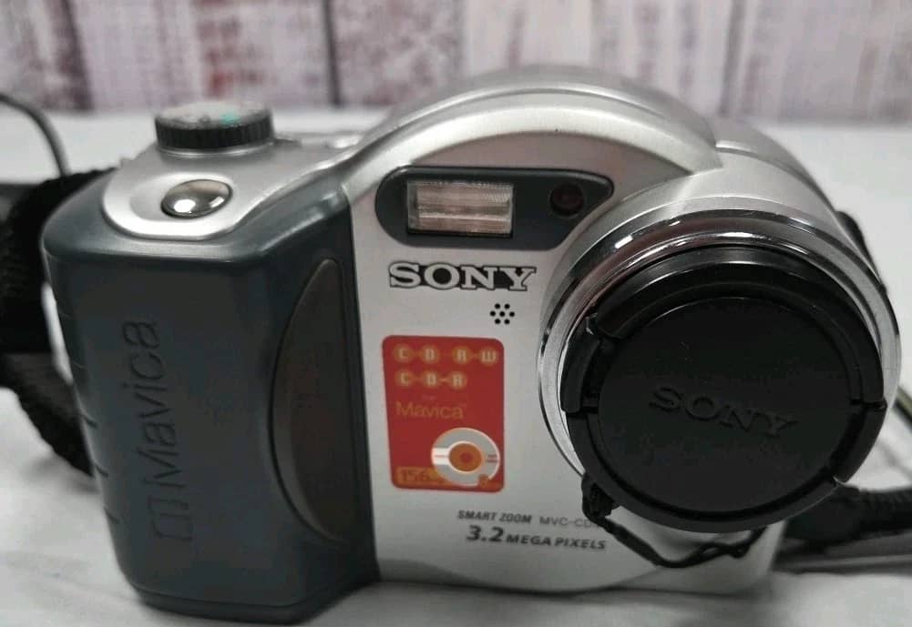 Sony Mavica MVC-CD350 Digital Cameras Black Open-Box Excellent Body Only