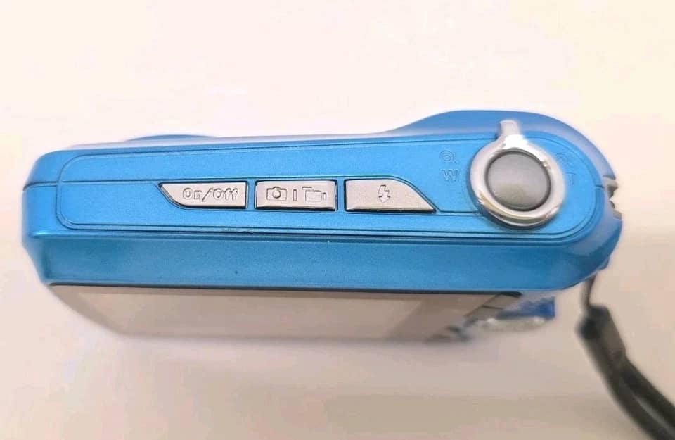 Kodak c143 Digital Cameras Blue New Body Only