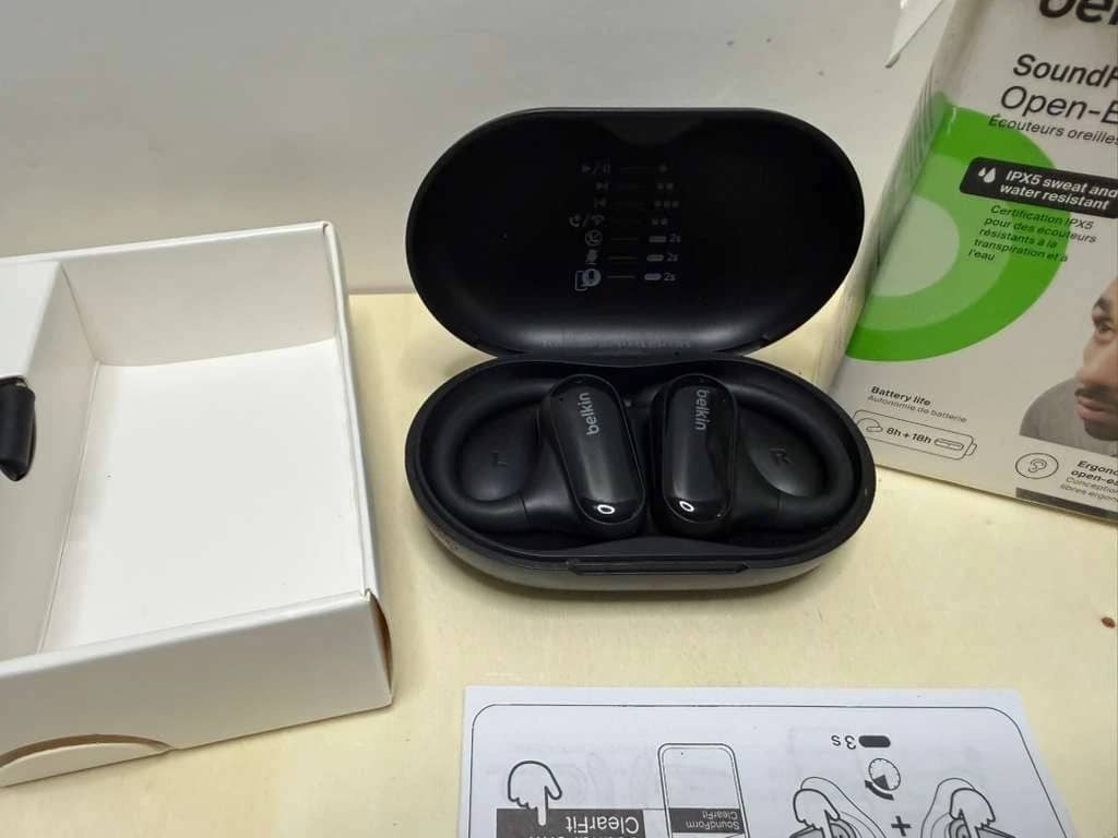Belkin SoundForm ClearFit Headphones & Earbuds Black New