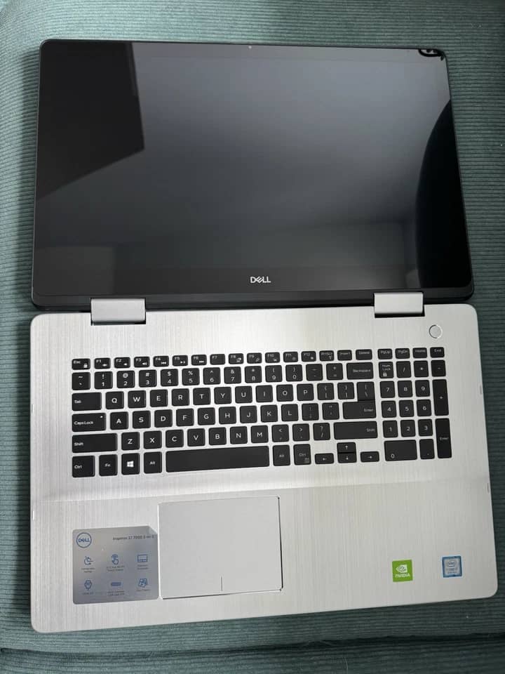 Dell Inspiron 17 7786 Computers