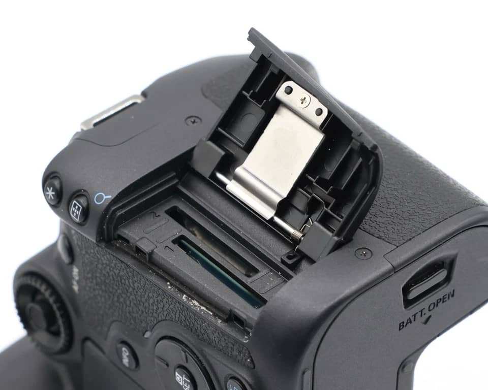Canon EOS R7 Digital Cameras