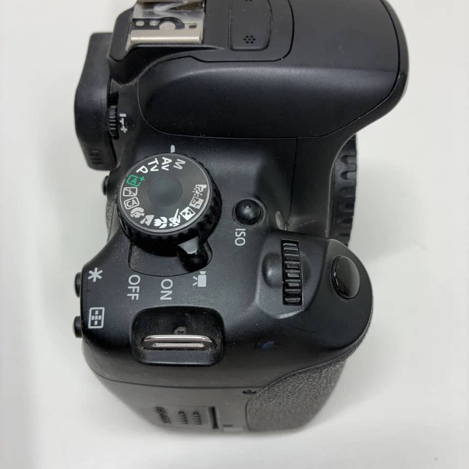 Canon T4I Digital Cameras Black New w/ 18-135mm Kit