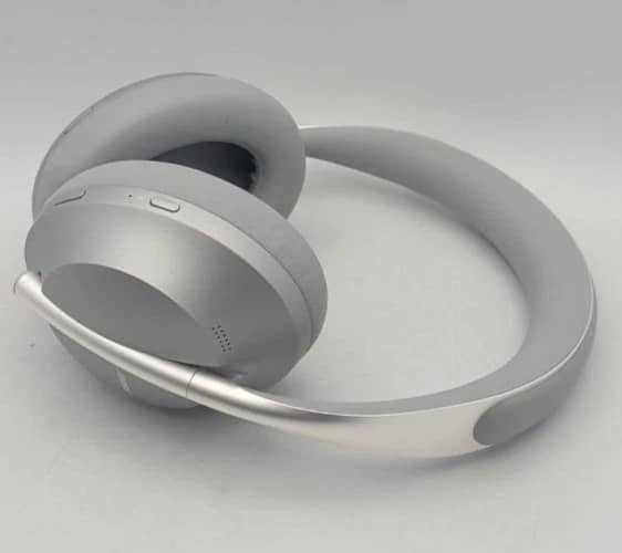 Bose NC700 Headphones & Earbuds Black Open-Box Excellent
