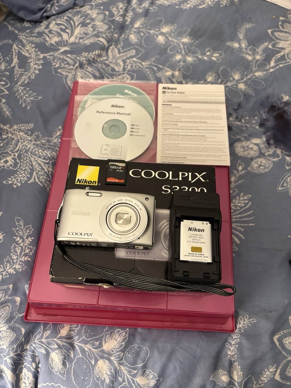 Nikon COOLPIX S3300 Digital Cameras Red New Body Only