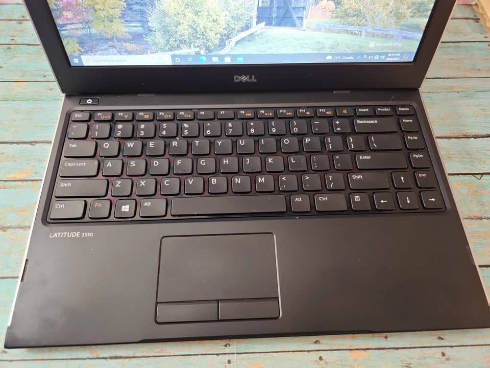 Dell Latitude 3330 Computers