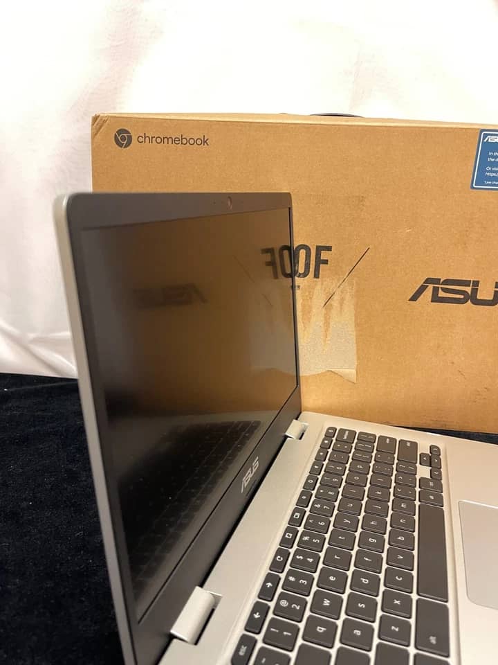 ASUS Chromebook C424M Computers