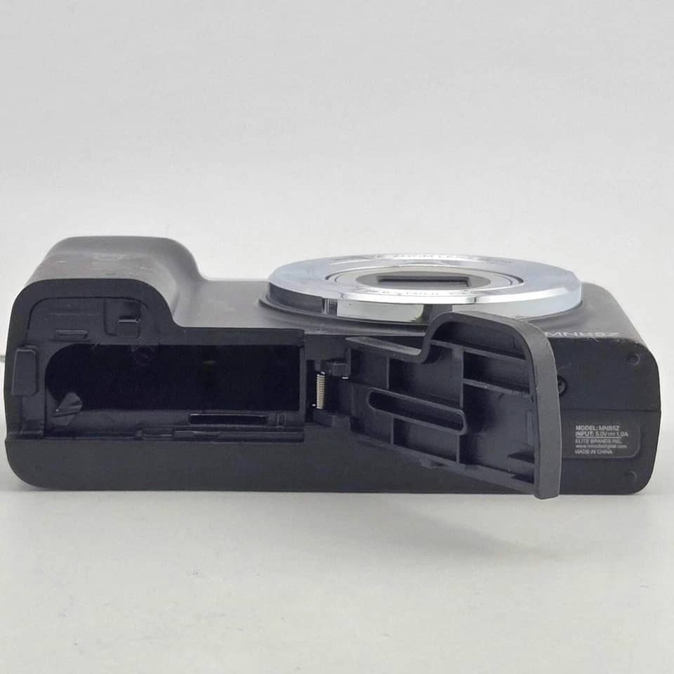 Minolta MNB5Z Digital Cameras White New Body Only