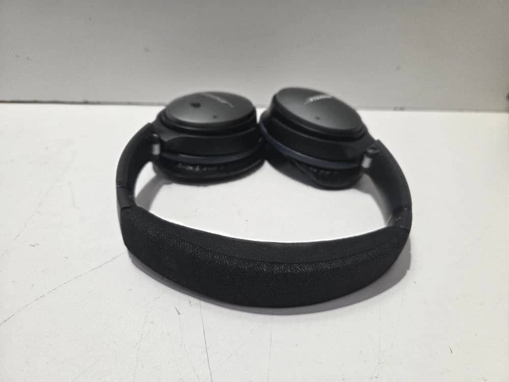 Bose QuietComfort 25 Acoustic Headphones & Earbuds Black New