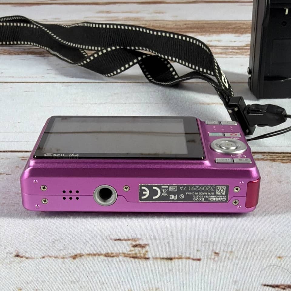 Casio Z9 Digital Cameras
