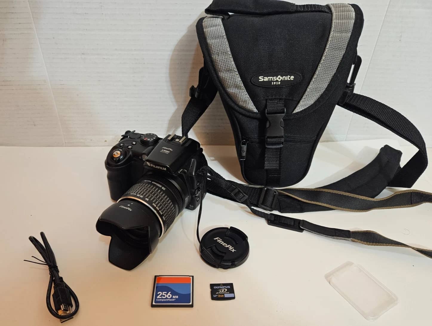 Fujifilm s9000 Digital Cameras Black New Body Only