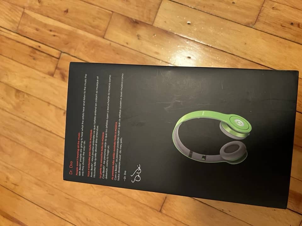 Beats Solo Wireless Headphones & Earbuds 