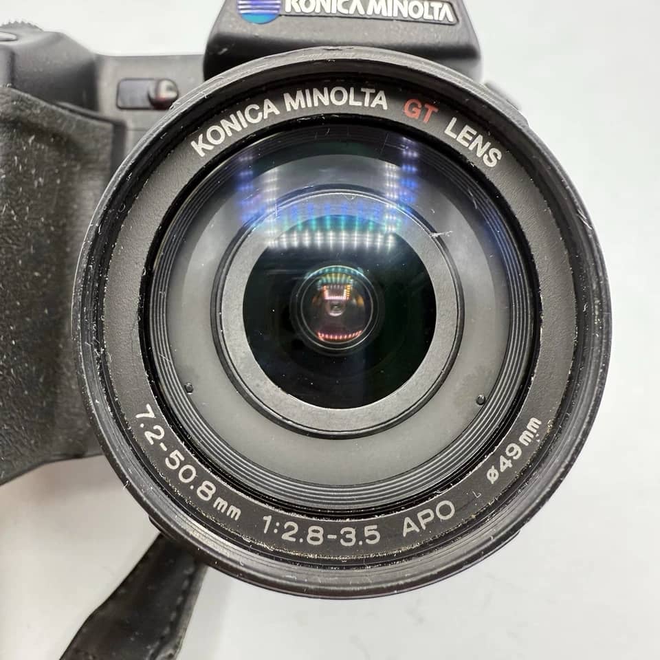 Minolta DiMAGE A2 Digital Cameras Black Used - Good