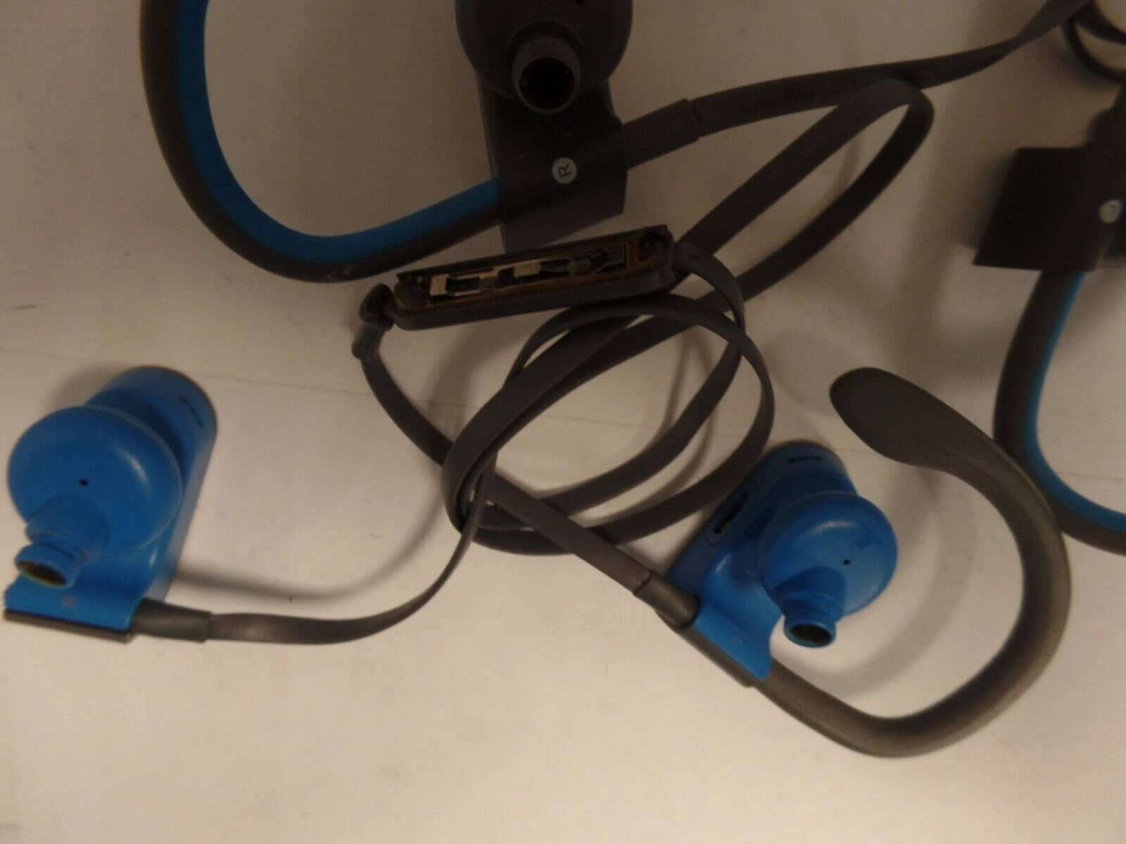 Beats Powerbeats2 Headphones & Earbuds Blue New