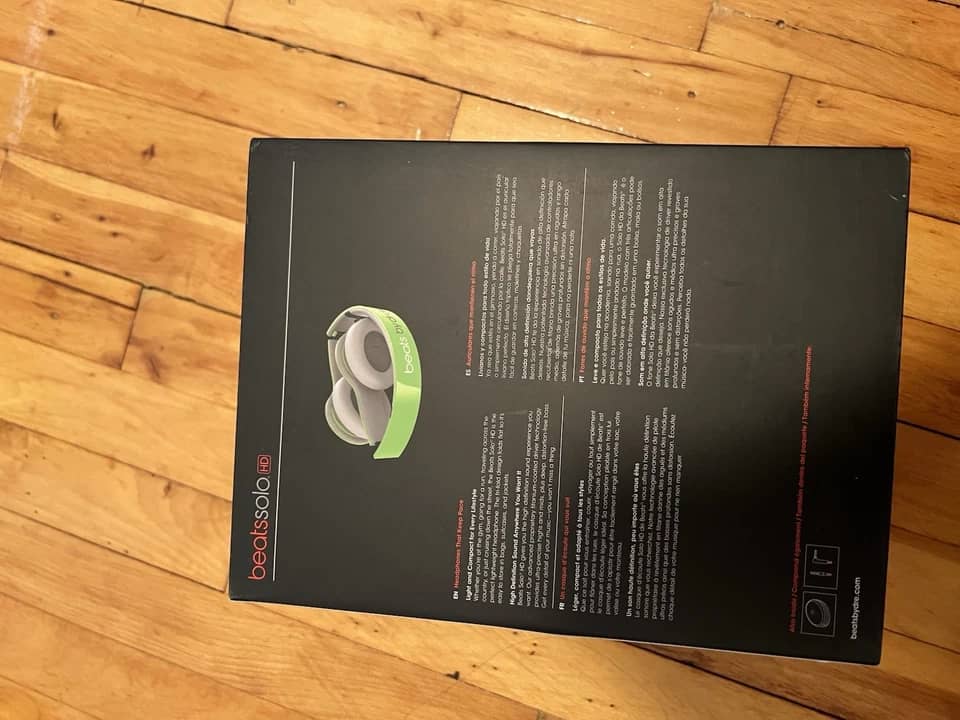 Beats Solo Wireless Headphones & Earbuds 