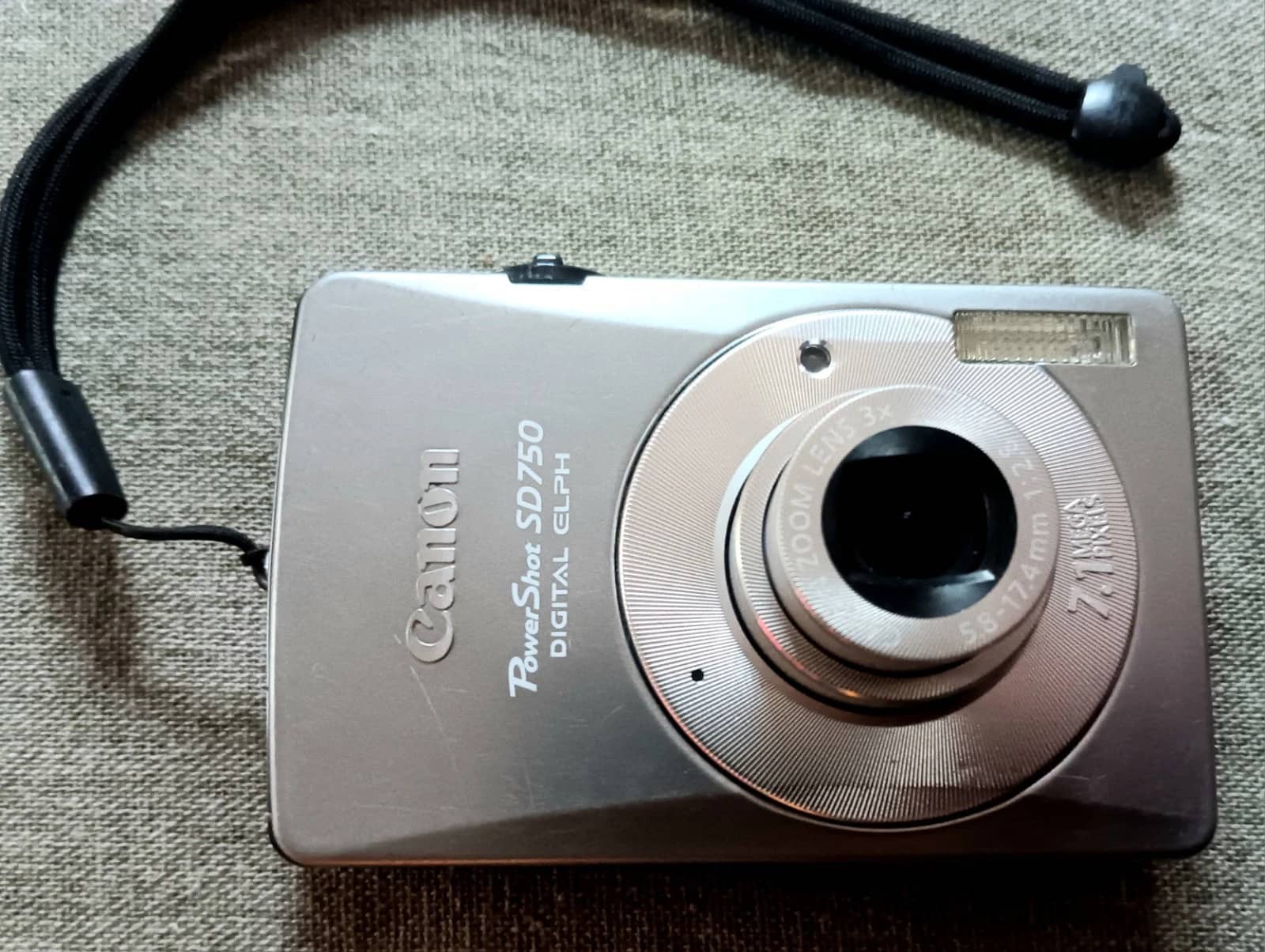 Canon PowerShot SD750 Digital Cameras Silver New Body Only