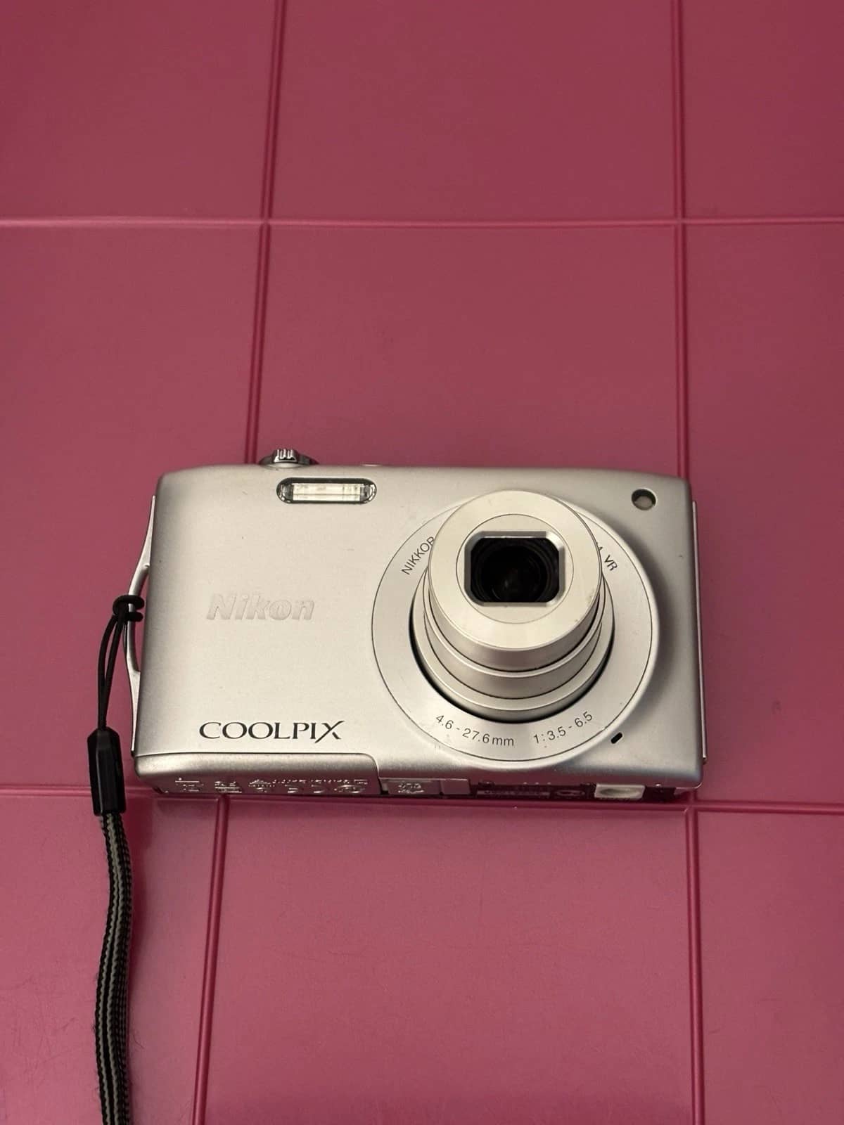 Nikon COOLPIX S3300 Digital Cameras Red New Body Only