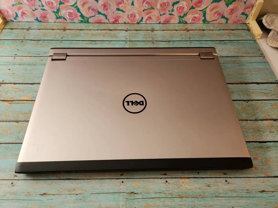 Dell Latitude 3330 Computers