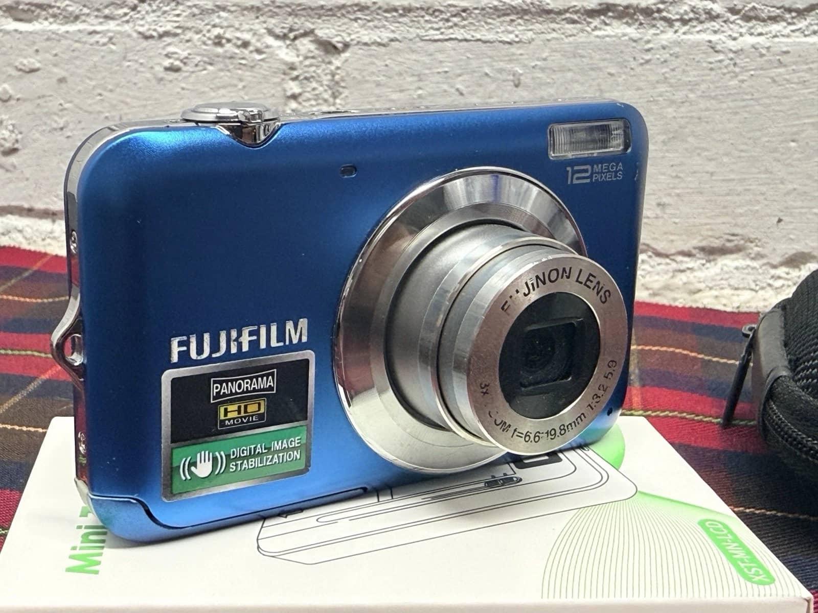 Fujifilm FinePix JV100 Digital Cameras Black New Body Only