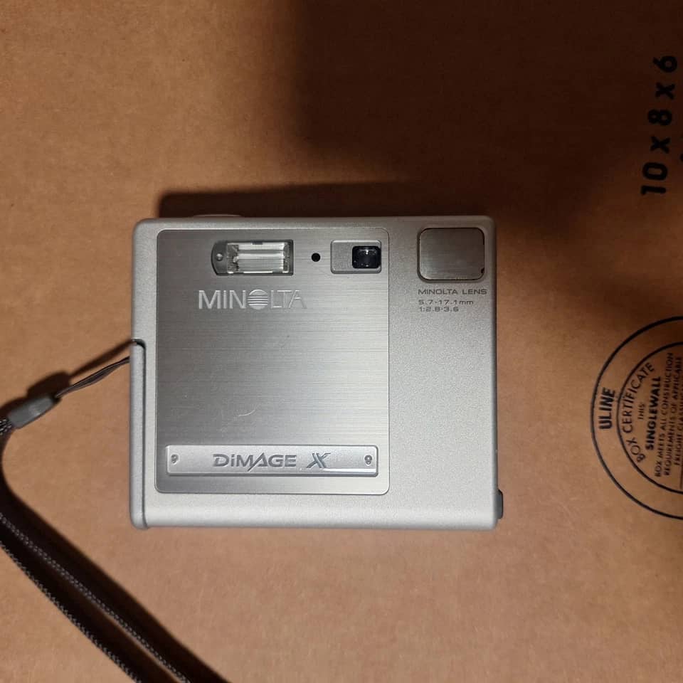 Minolta DiMAGE X Digital Cameras Silver Used - Good