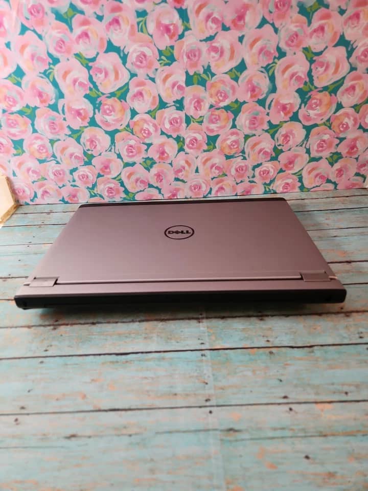 Dell Latitude 3330 Computers