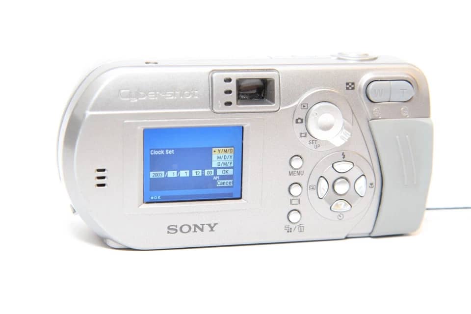 Sony Cyber-shot DSC-P92 Digital Cameras Silver Open-Box Excellent Body Only