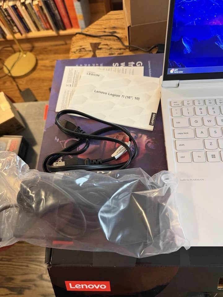 Lenovo Legion 7i 16IAX7 Computers 1TB 32GB New