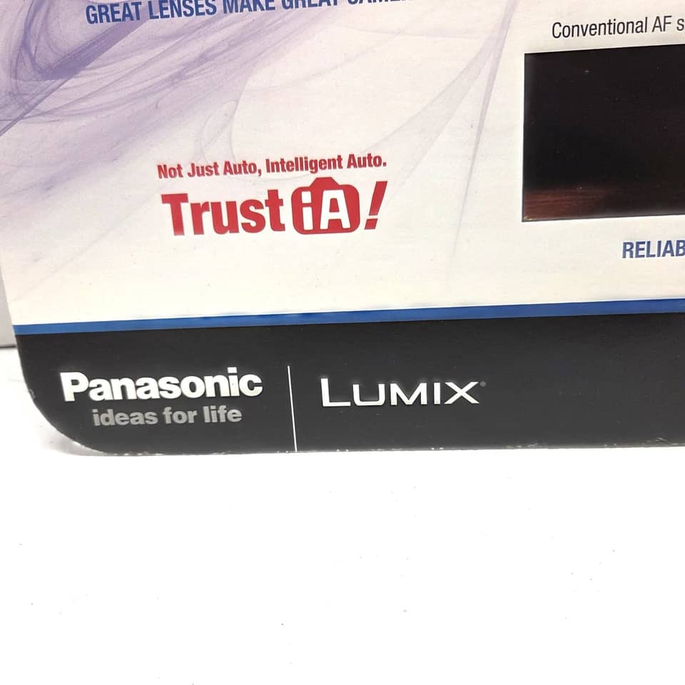 Panasonic LUMIX SZ7 Digital Cameras White Used - Good Body Only