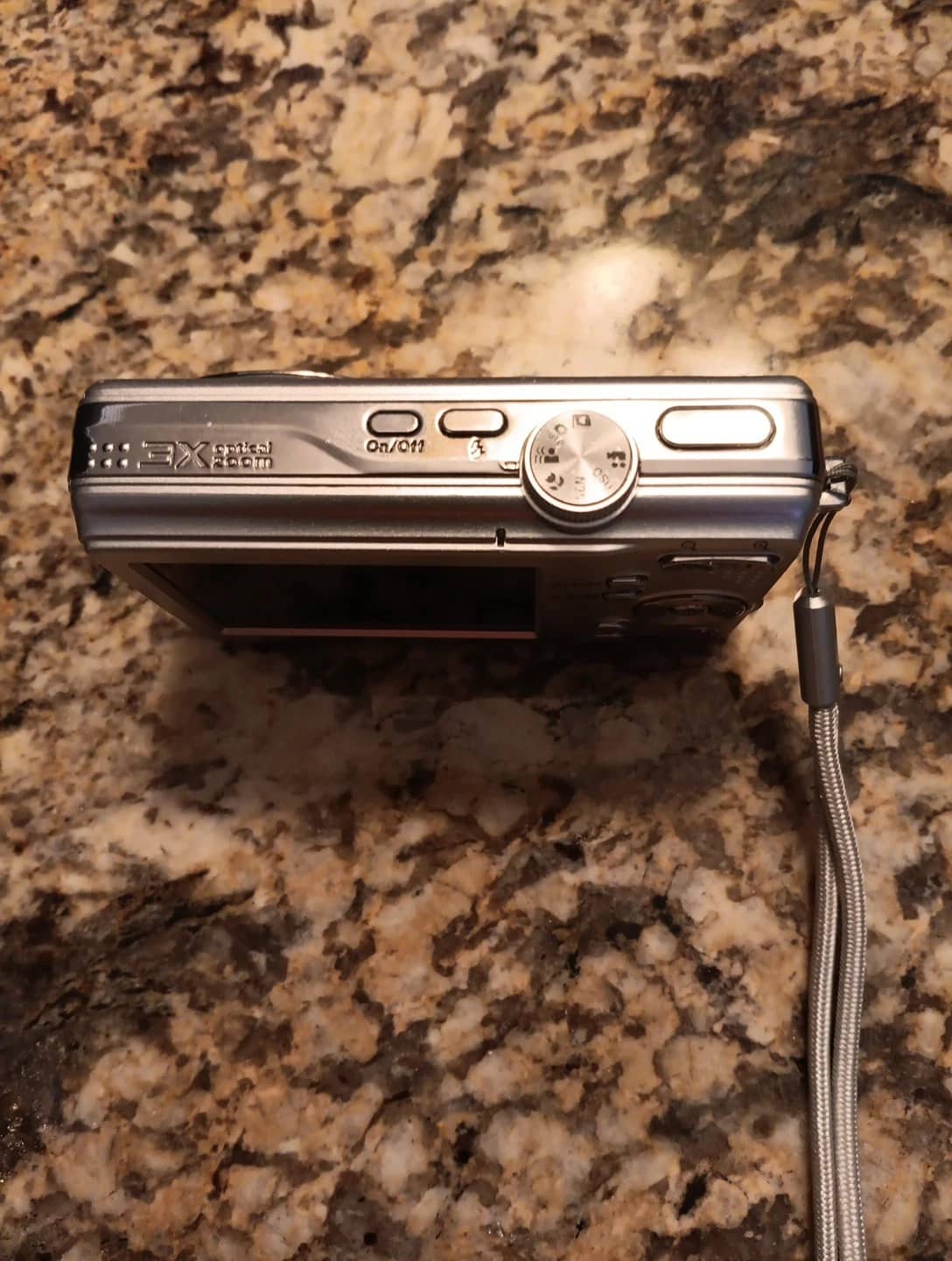 Kodak EasyShare MD853 Digital Cameras Silver Used - Good Body Only