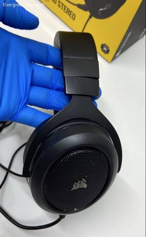 Corsair HS50 Pro Headphones & Earbuds Black Refurbished - Excellent