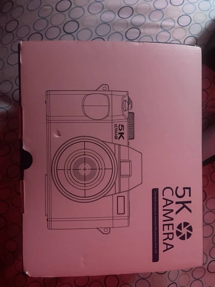 Minolta DiMAGE A1 Digital Cameras