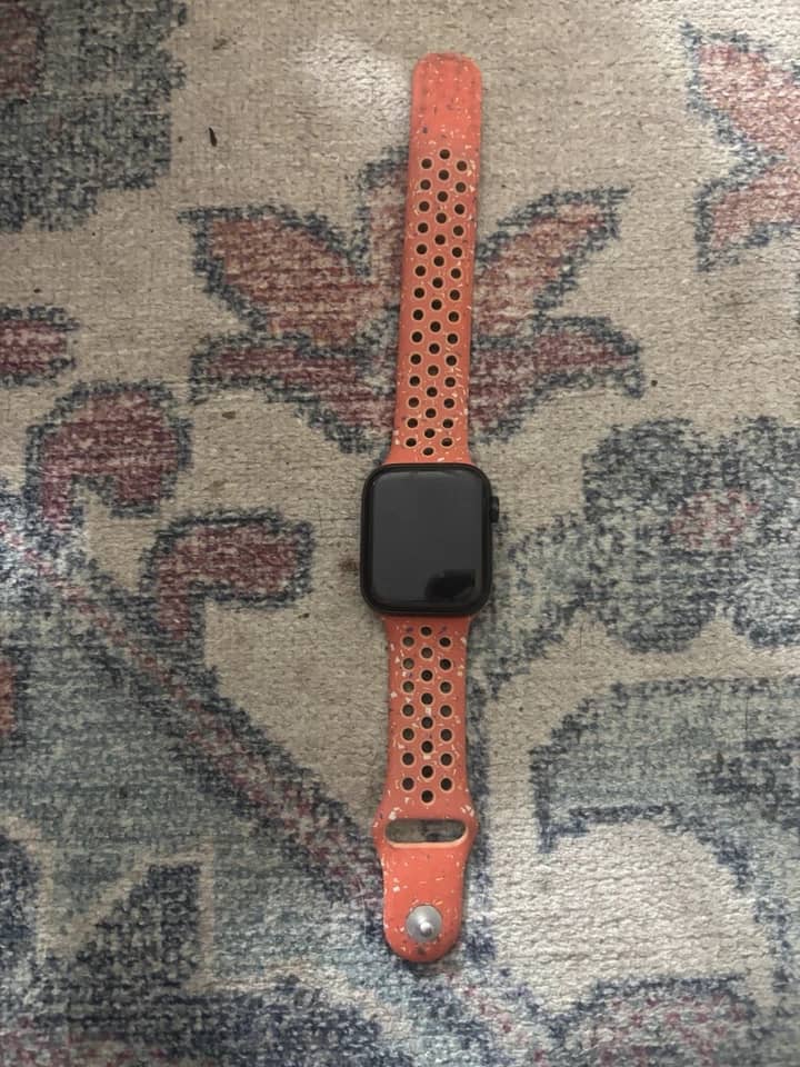 Apple Watch SE 2 Smartwatches