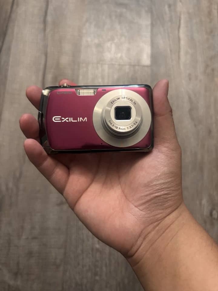 Casio Exilim EX-S5 Digital Cameras Purple New Body Only