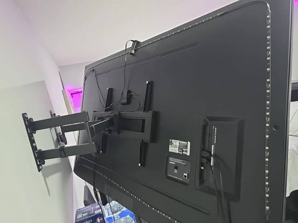 LG UQ7070ZUD TVs