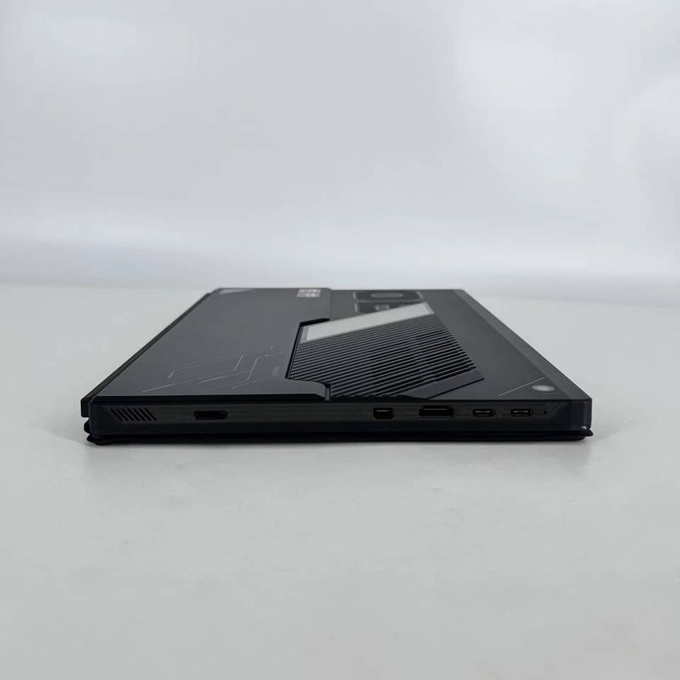 ASUS ROG Strix GZ302 Computers
