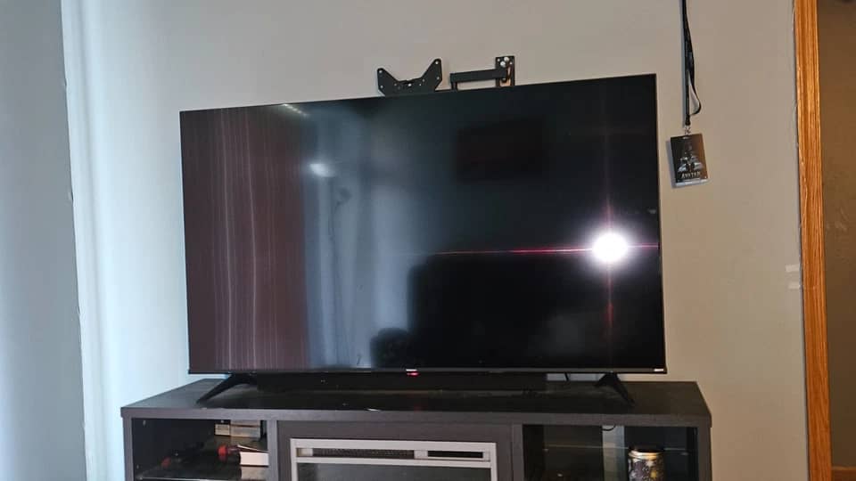 Hisense 65R6E4 TVs