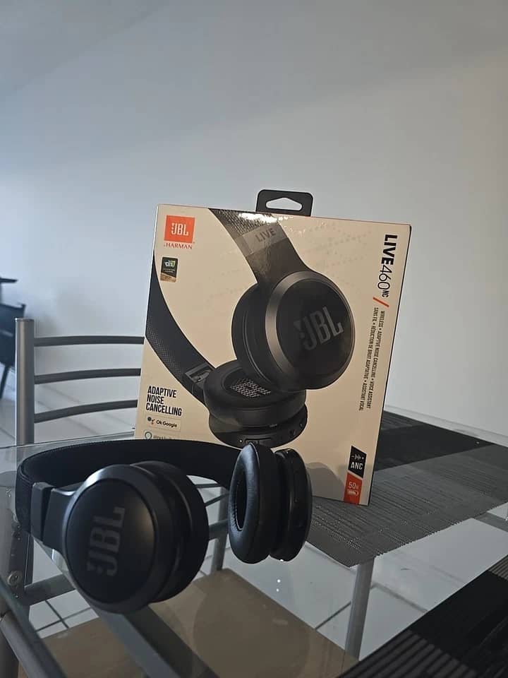 JBL Live 460NC Headphones & Earbuds 