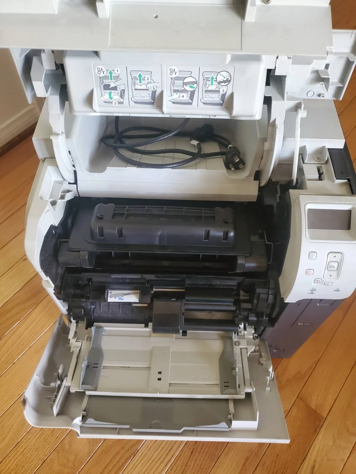 HP laserjet 600 M601 Printers Used - Good