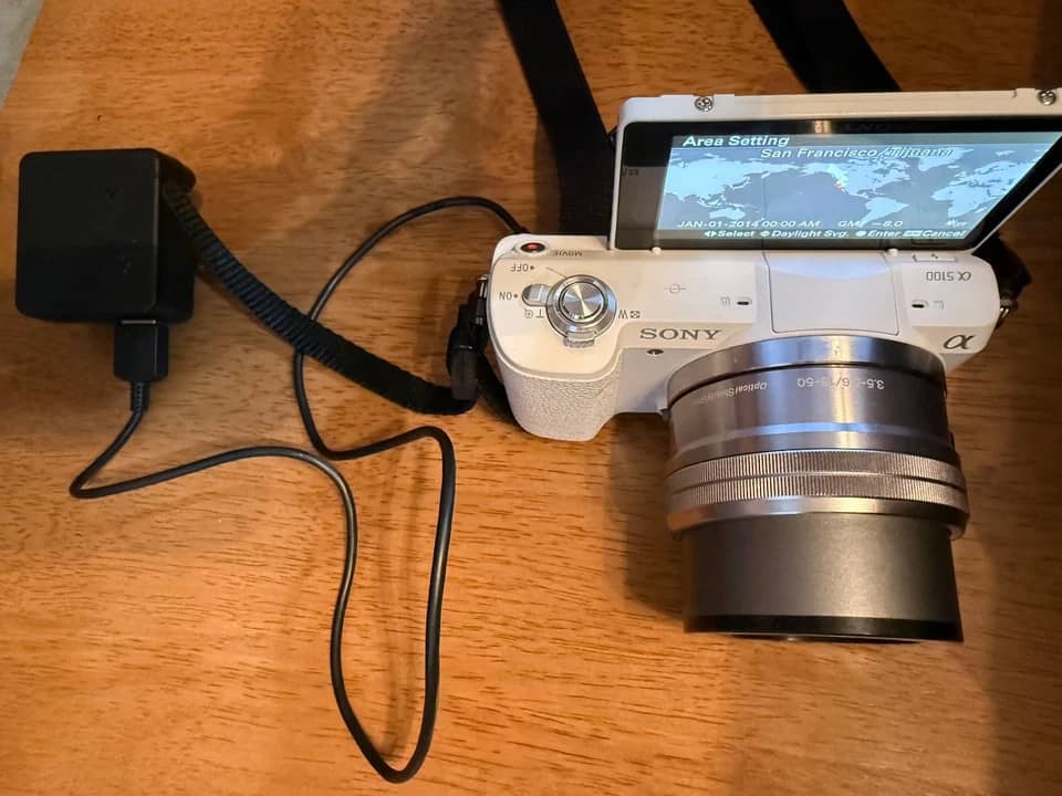 Sony A5100 Digital Cameras Sony Alpha Used - Good