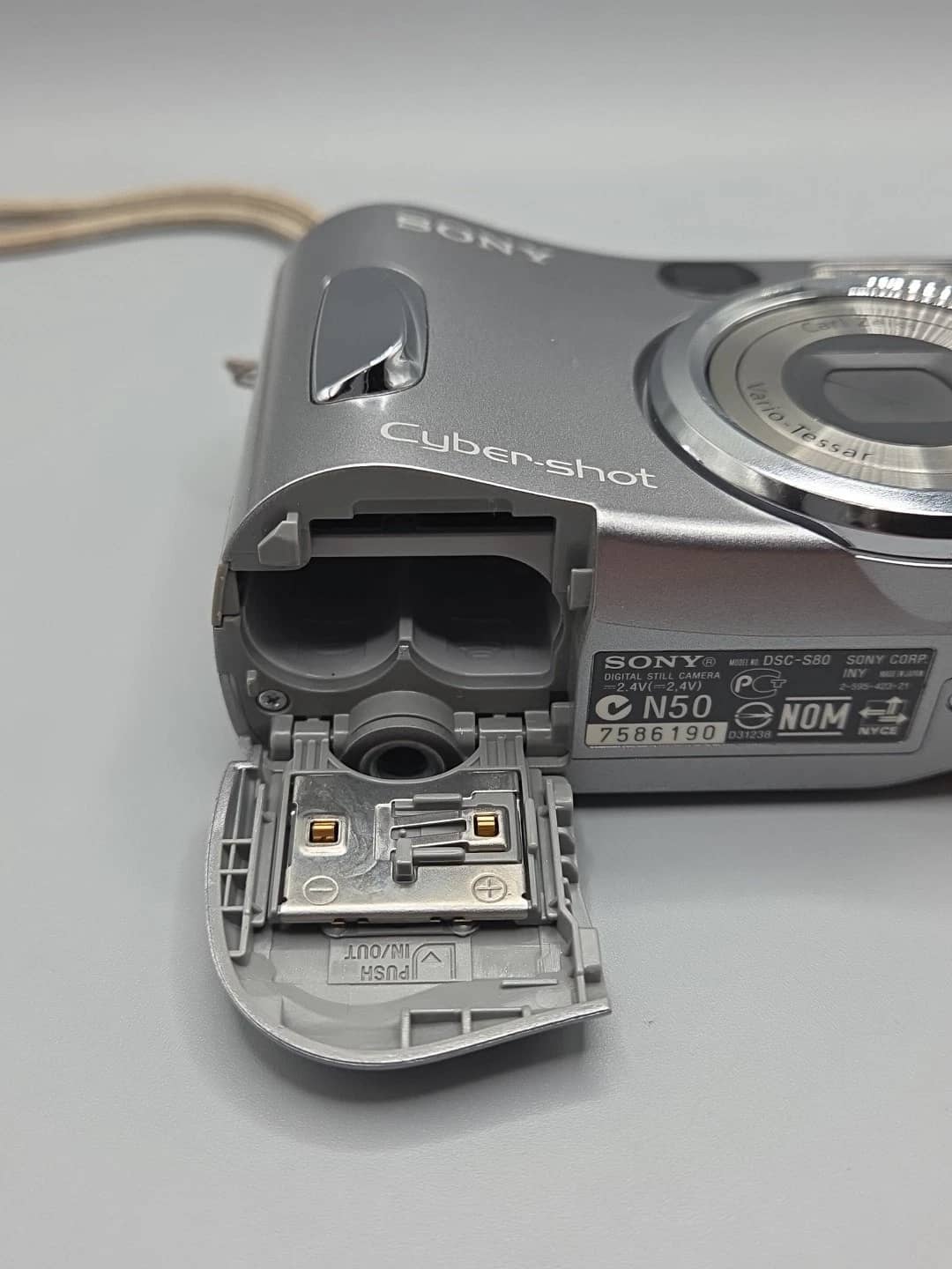 Sony Cyber-shot DSC-S80 Digital Cameras Silver Used - Good Body Only