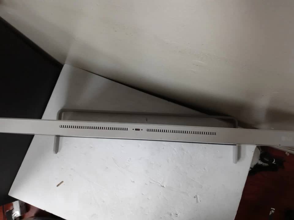 LG 27MQ70QC Monitors