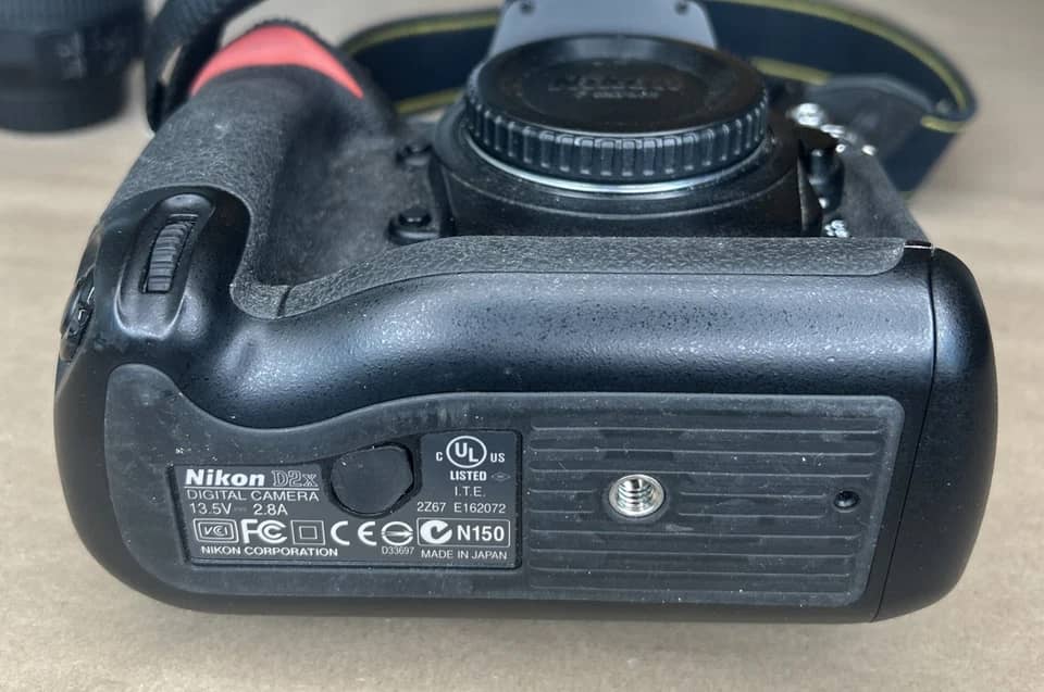 Nikon D2XS Digital Cameras Black New Body Only