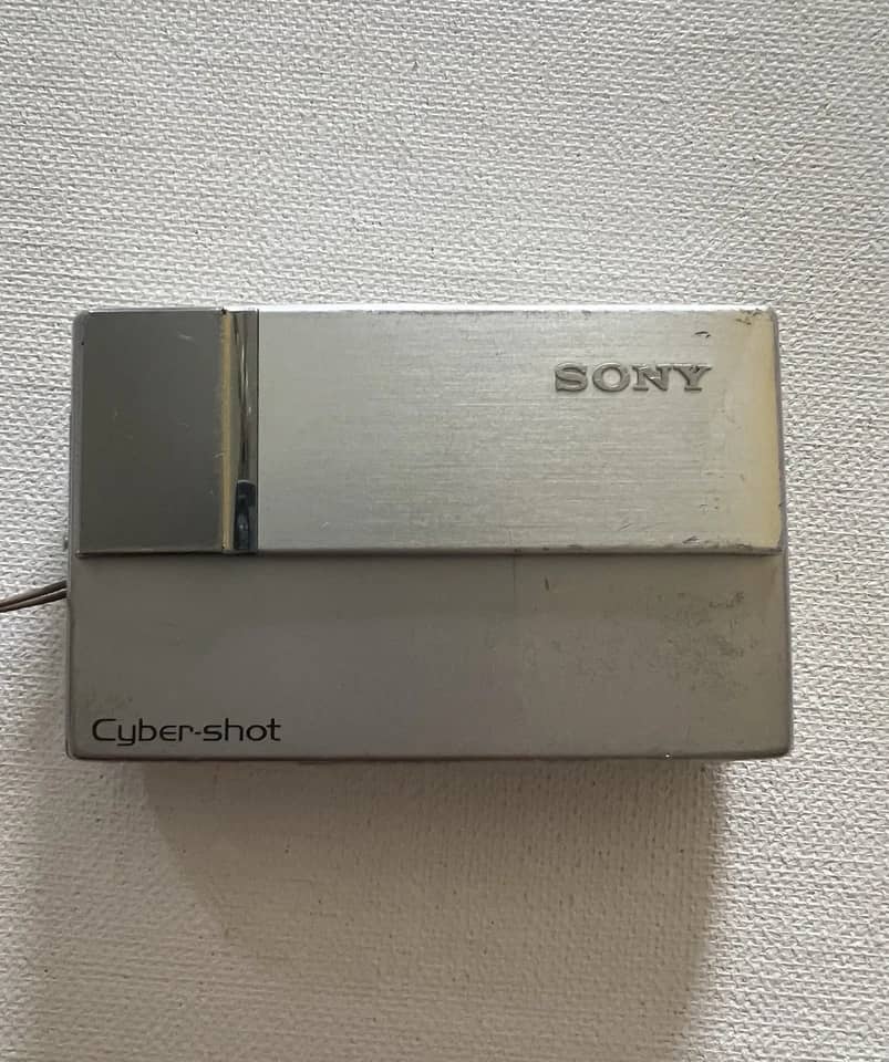 Sony DSC T10 Digital Cameras Black New Body Only