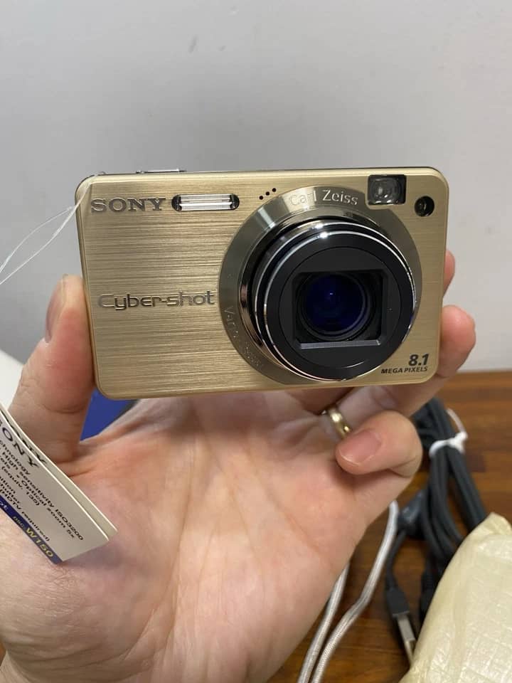 Sony Cyber Shot DSC-W150 Digital Cameras Red New Body Only