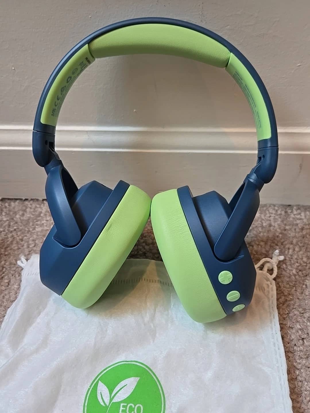 iClever BTH20 Headphones & Earbuds Blue New