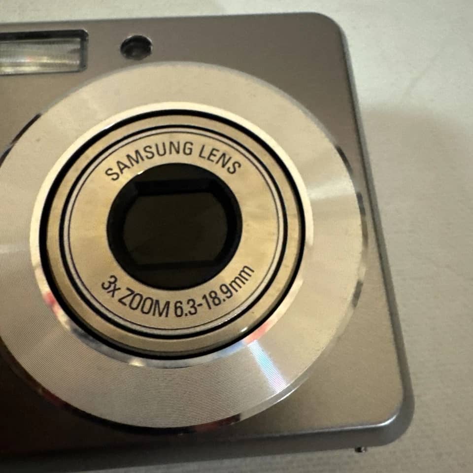 Samsung SL30 Digital Cameras Silver Used - Good Body Only