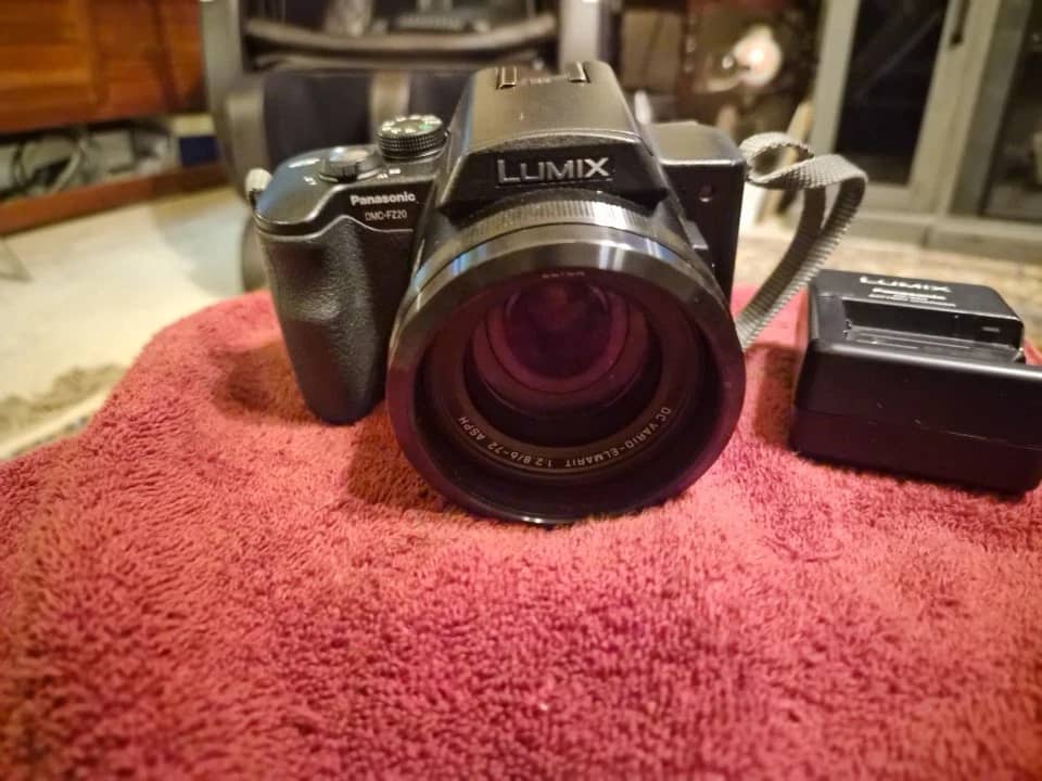 Panasonic dmc-fz20 Digital Cameras Black New Body Only