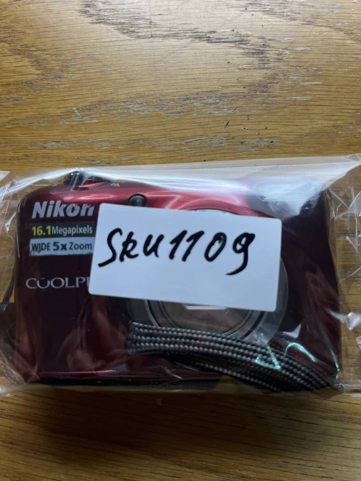 Nikon COOLPIX L31 Digital Cameras Silver Open-Box Excellent Body Only